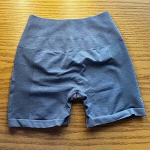 Alphalete Amplify Shorts 4.5” Still Water